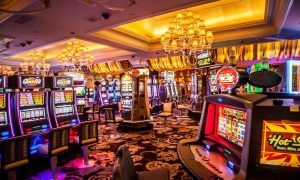 When are online slots likely to pay out more frequently?